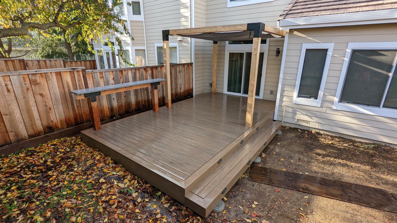 backyard-deck-clayton1